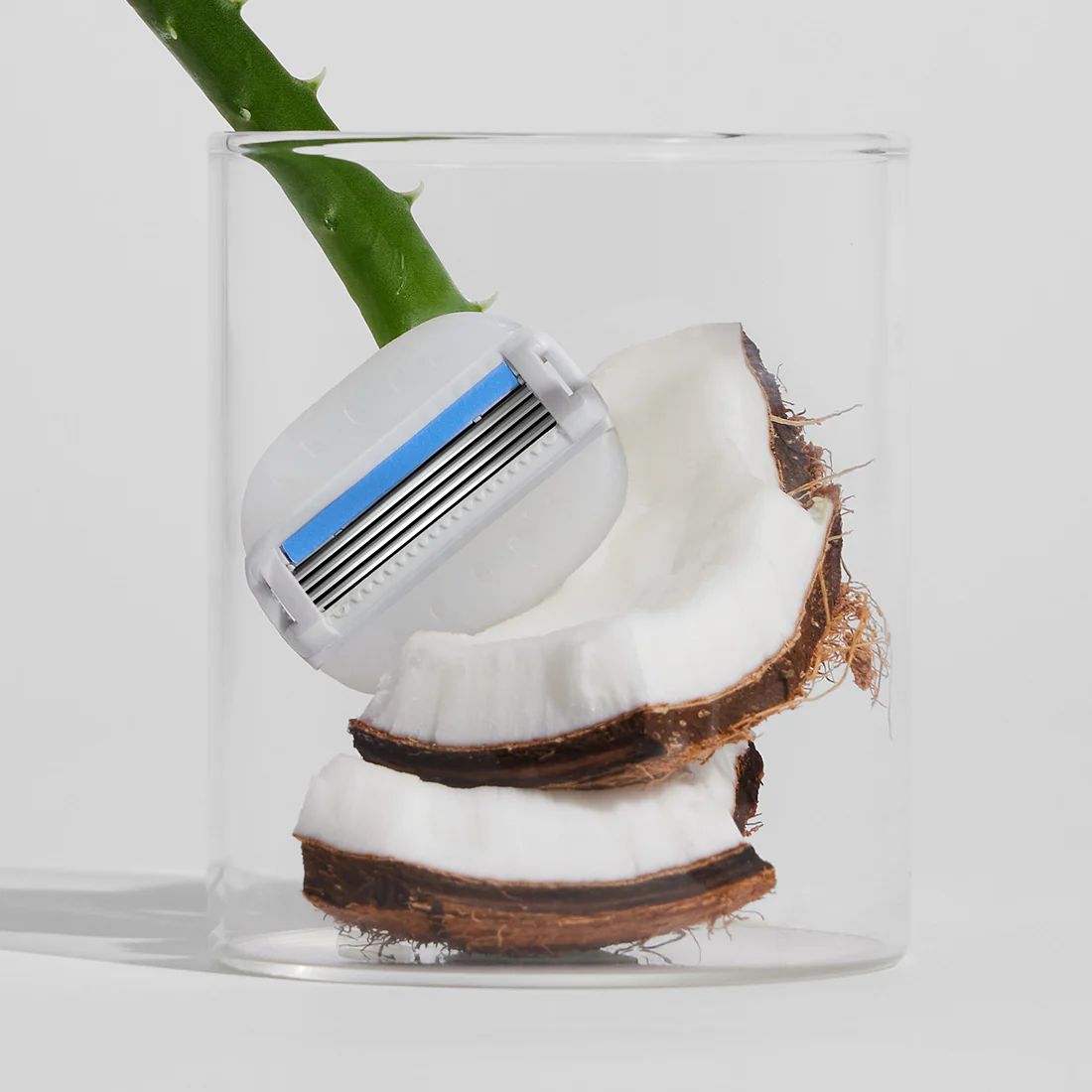 Moisture Plus Razor Set - Image 16